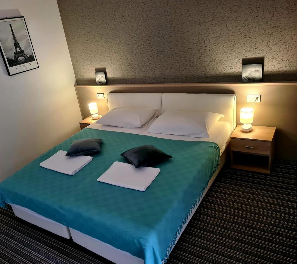 Bonitos, Sobe-Rooms Slavonski Brod Exteriér fotografie